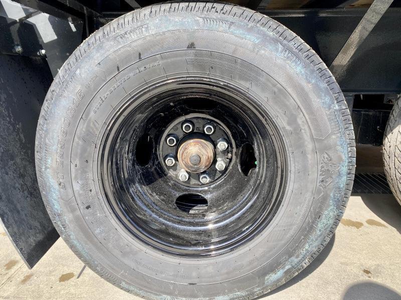 New 2024 Lamar 102x32' Gooseneck Hydraulic Dovetail Deckover Trailer