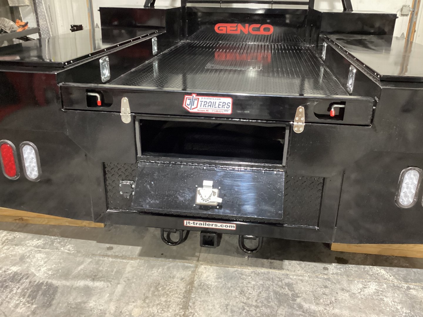 New 2024 Genco Royal Truck Bed Fits Dually, Longbed Trucks Hermann