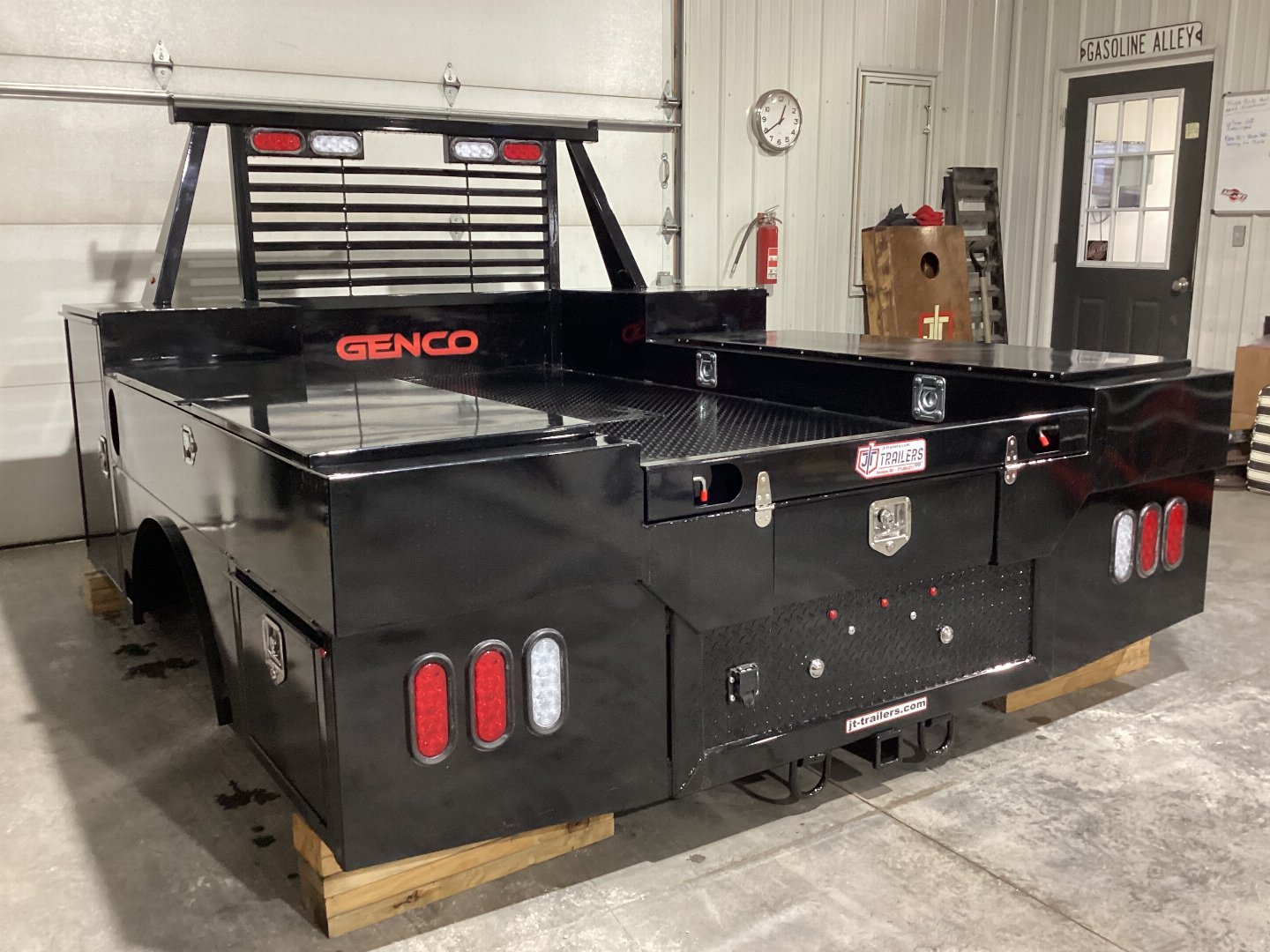 New 2024 Genco Royal Truck Bed Fits Dually, Longbed Trucks Hermann