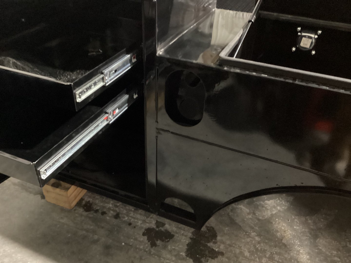 New 2024 Genco Royal Truck Bed Fits Dually, Longbed Trucks Hermann