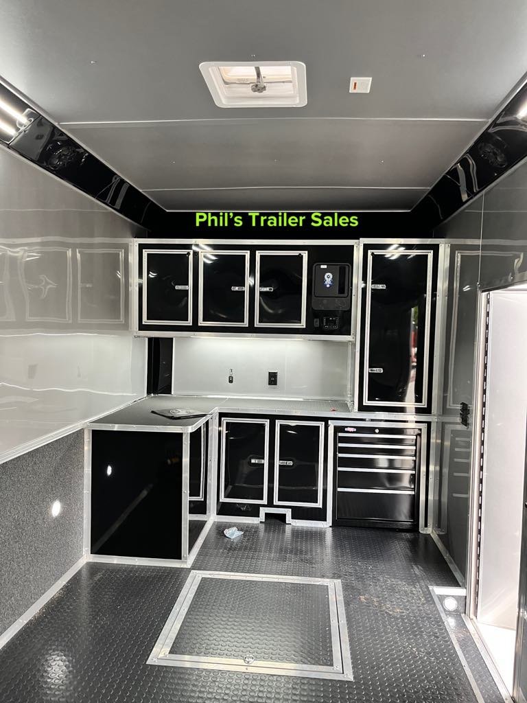 New LATE MODEL Continental Cargo 32' 1 ONLY ENCLOSED TRAILER RAMP OVERS