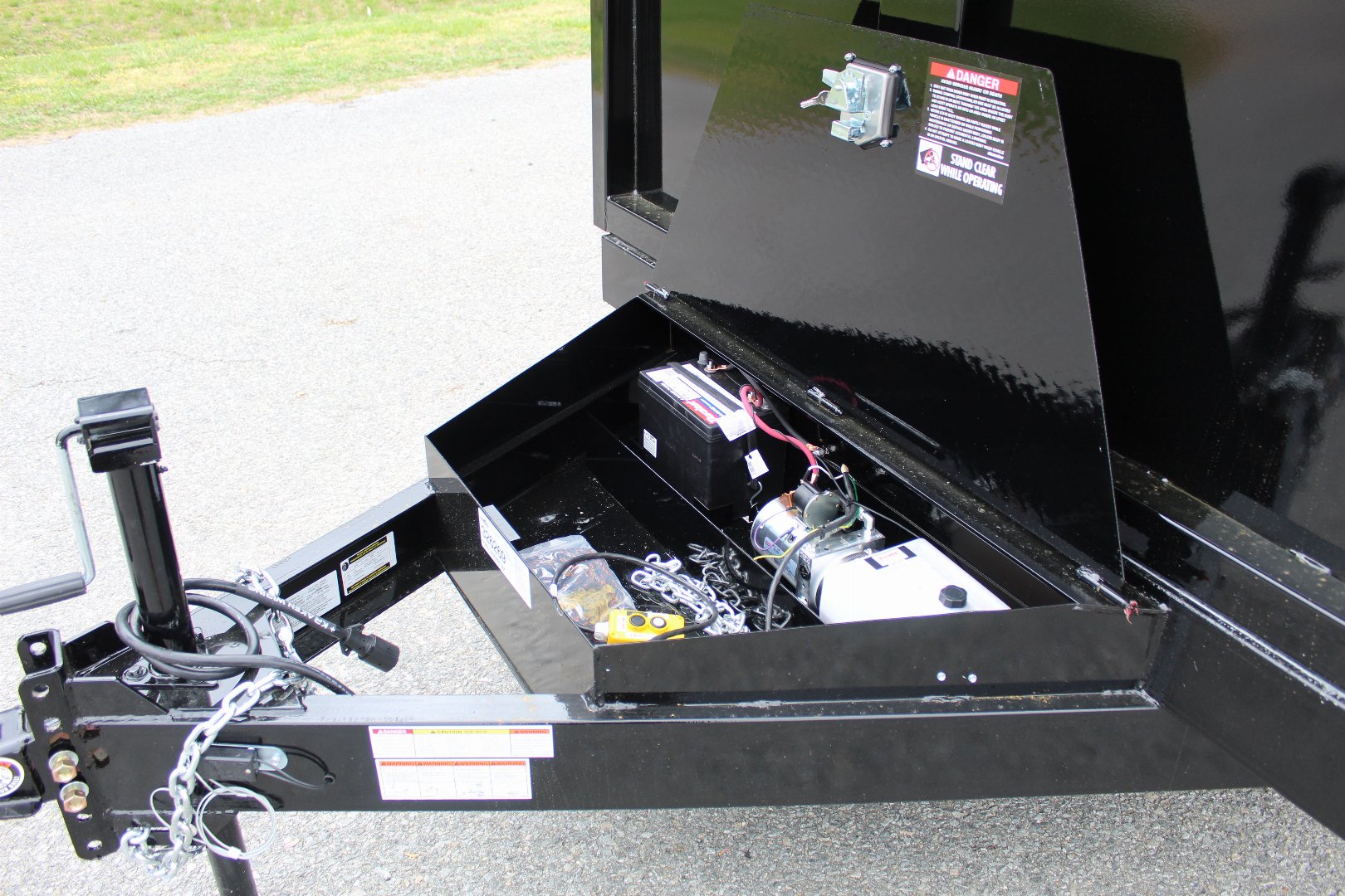 New 2024 HAWKE TRAILERS 6X12 10K Dump w/ Spreader Gate Ramps and Tarp