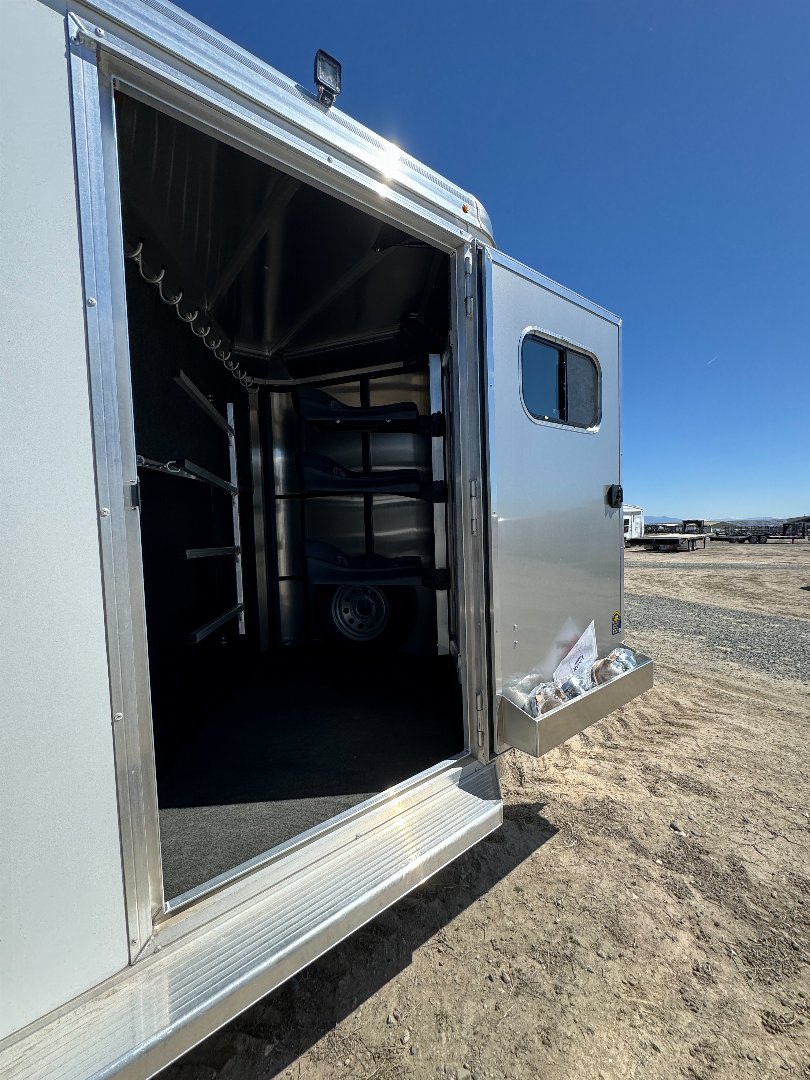 New 2024 LOGAN COACH 3H BULLSEYE BH Horse Trailer Three Forks Montana