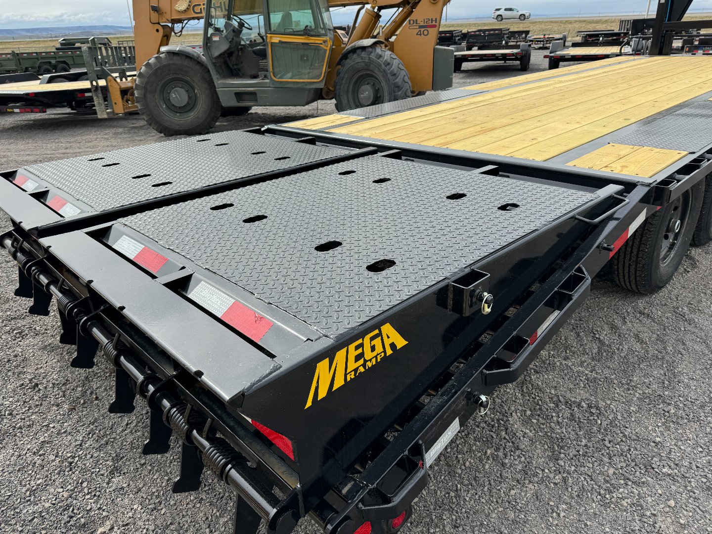 New 2024 BIG TEX TRAILERS 14GN 20+5 Flatbed Trailer Three Forks Montana