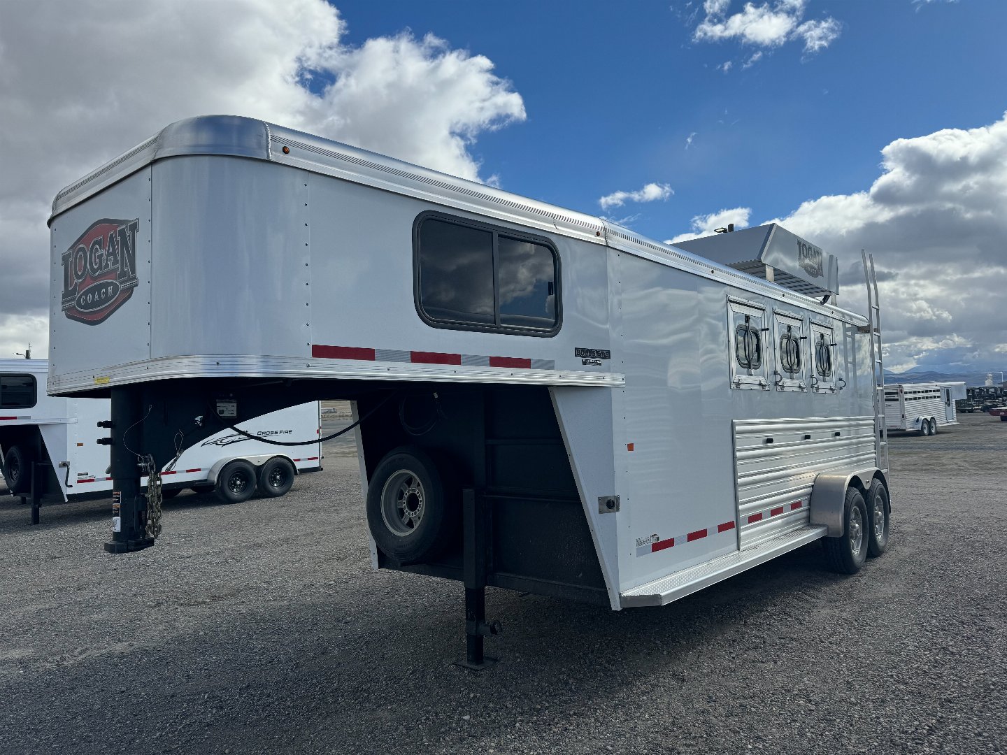New 2024 LOGAN COACH Bullseye 3H GN Horse Trailer Three Forks Montana