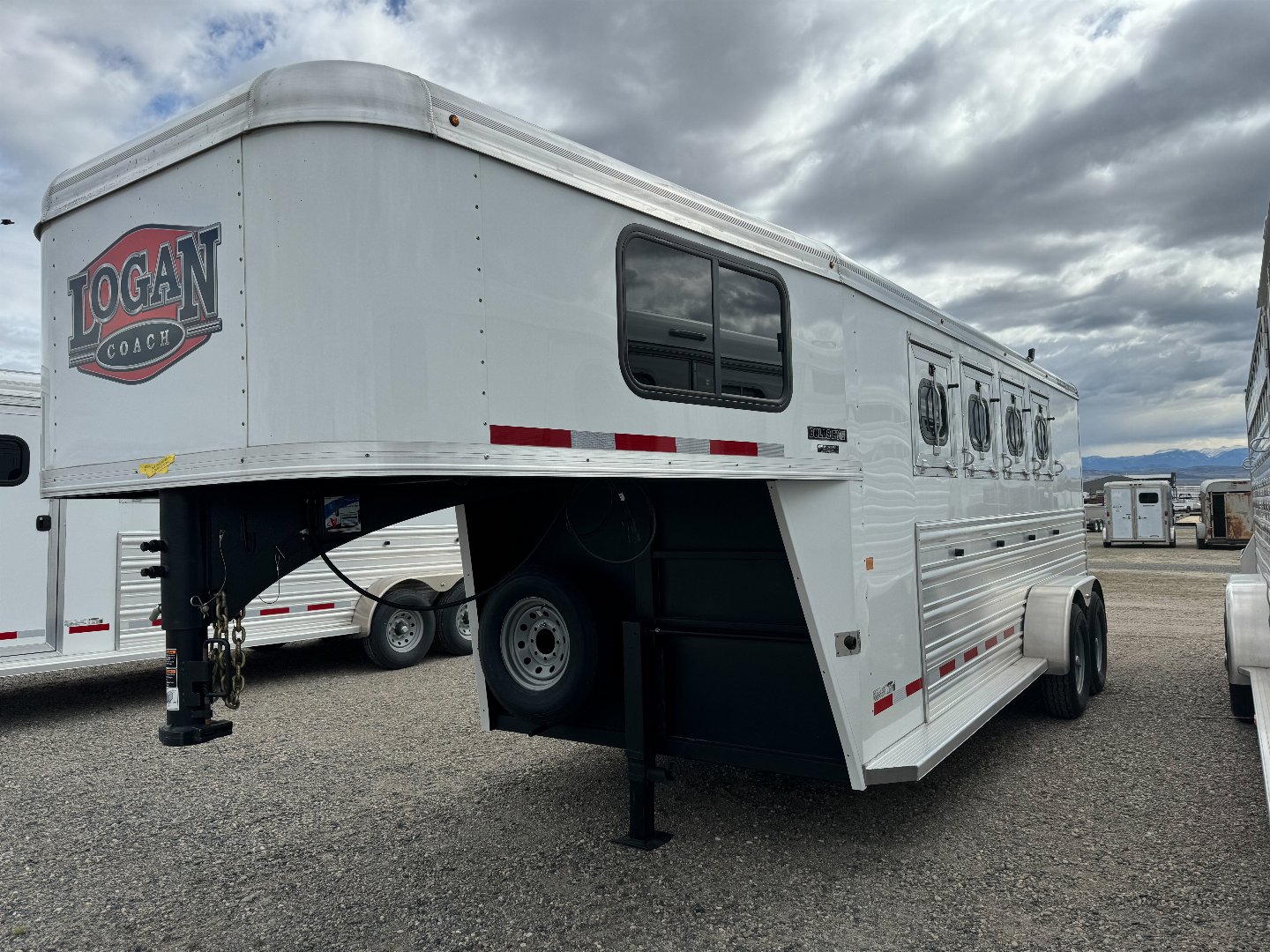 New 2024 LOGAN COACH Bullseye 4H GN Horse Trailer Three Forks Montana