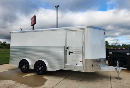 New 2024 Sundowner 8'X20' WORKHORSE ENCLOSED Horse Trailer