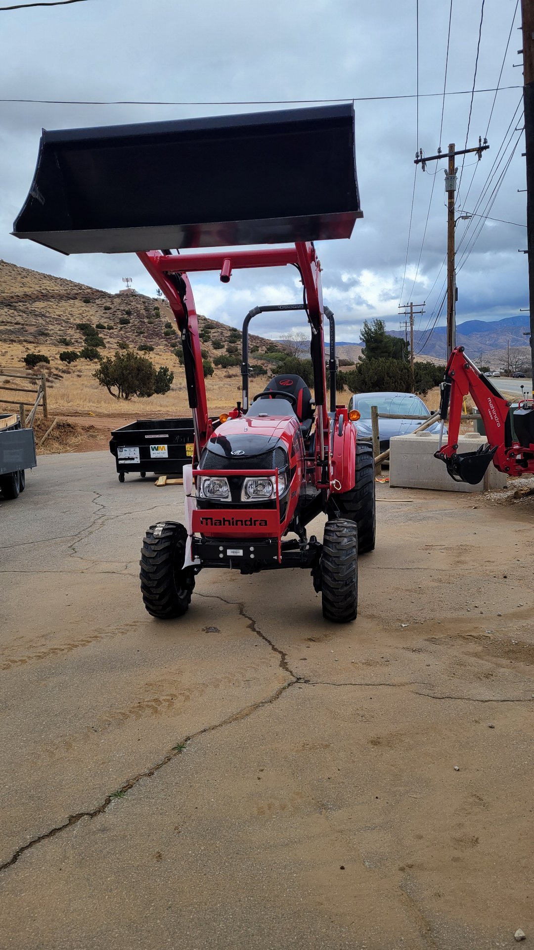 New 2023 Mahindra 1640 HST
