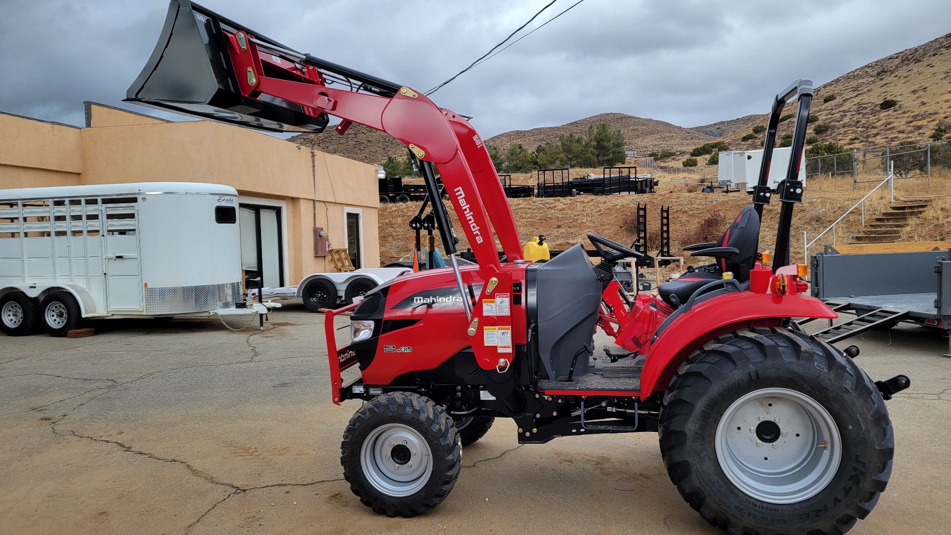 New 2023 Mahindra 1640 HST