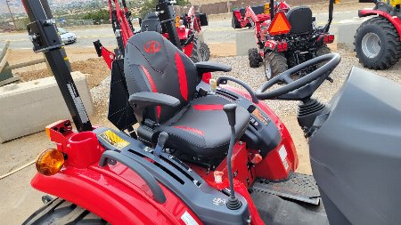New 2023 Mahindra 1640 HST