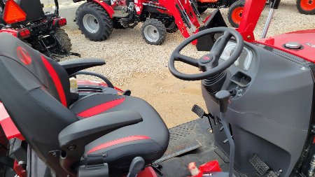 New 2023 Mahindra 1640 HST