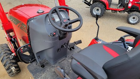 New 2023 Mahindra 1640 HST