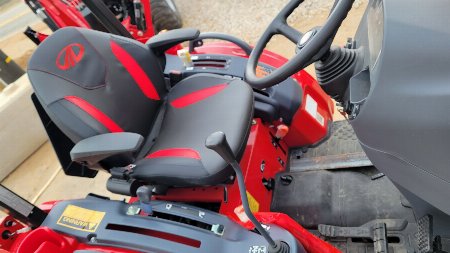 New 2023 Mahindra 1640 HST