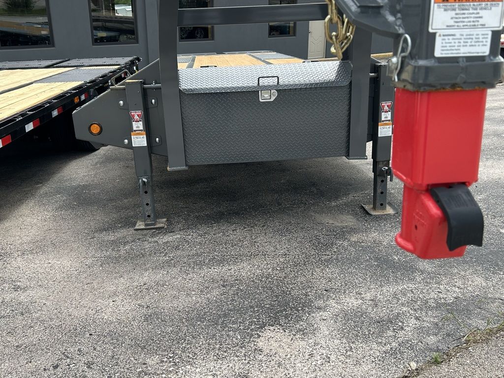 New 2024 PJ Trailers LowPro Flatdeck With Duals (LD) 32' Flatbed