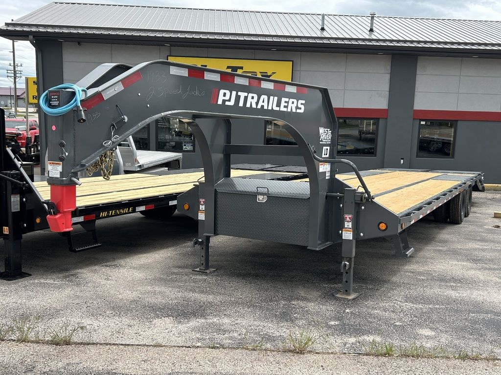 New 2024 PJ Trailers LowPro Flatdeck With Duals (LD) 32' Flatbed
