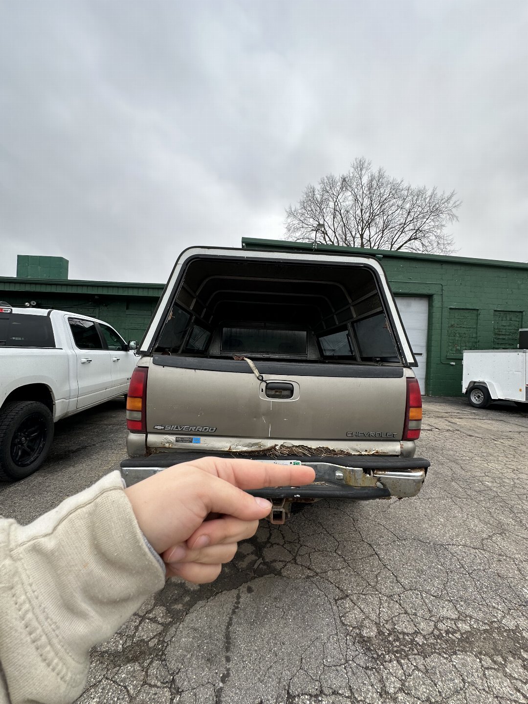 Used 2000 GMC 2500 3/4 TON Truck