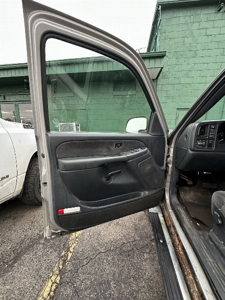 Used 2000 GMC 2500 3/4 TON Truck