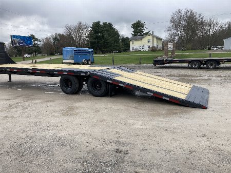 New 2024 Belmont 35' Deckover Gooseneck Hydraulic Dovetail