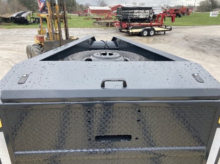 New 2024 Belmont 35' Deckover Gooseneck Hydraulic Dovetail