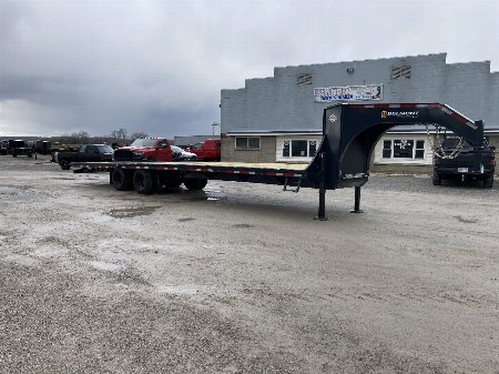 New 2024 Belmont 35' Deckover Gooseneck Hydraulic Dovetail