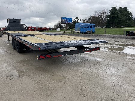 New 2024 Belmont 35' Deckover Gooseneck Hydraulic Dovetail