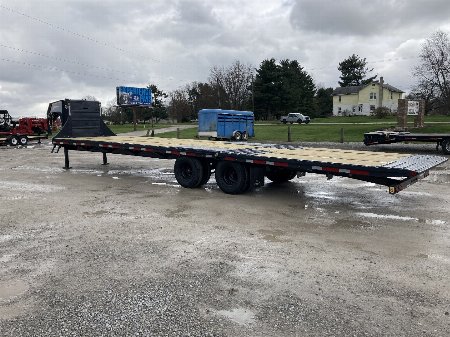 New 2024 Belmont 35' Deckover Gooseneck Hydraulic Dovetail