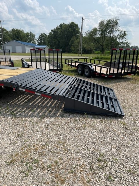 New 2024 Belmont 40' Gooseneck Deckover