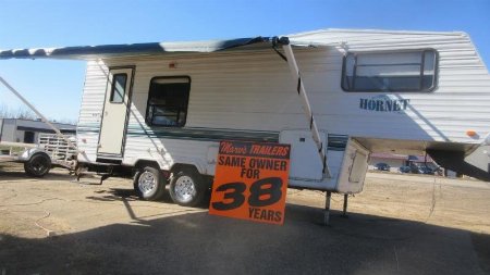 Used 1997 Damon Corporation Hornet 245H  Trailer
