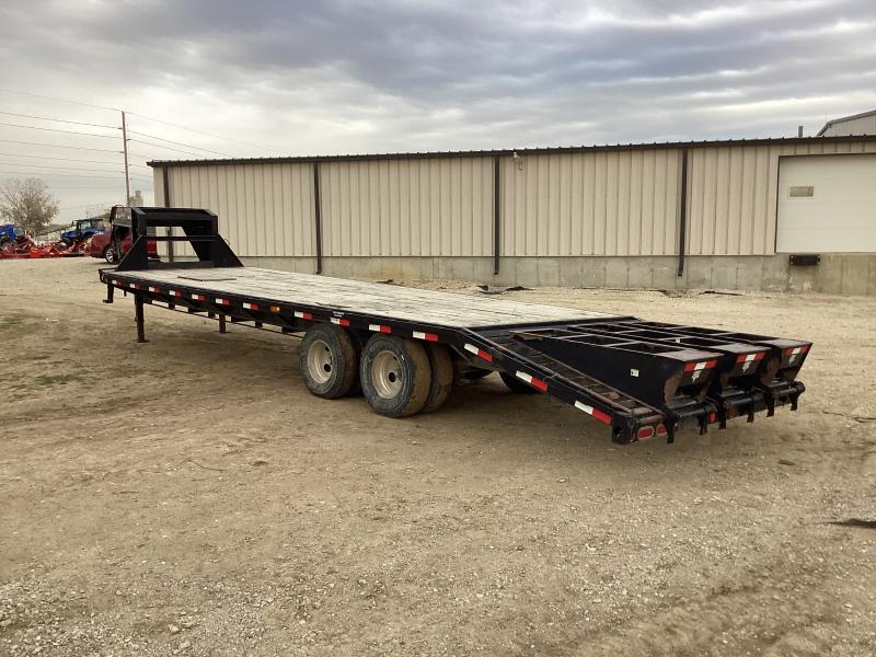 Used 2013 PJ Trailers 30’ GN Flatbed Trailer