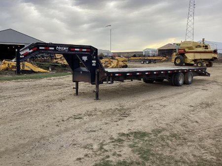 Used 2013 PJ Trailers 30’ GN Flatbed Trailer