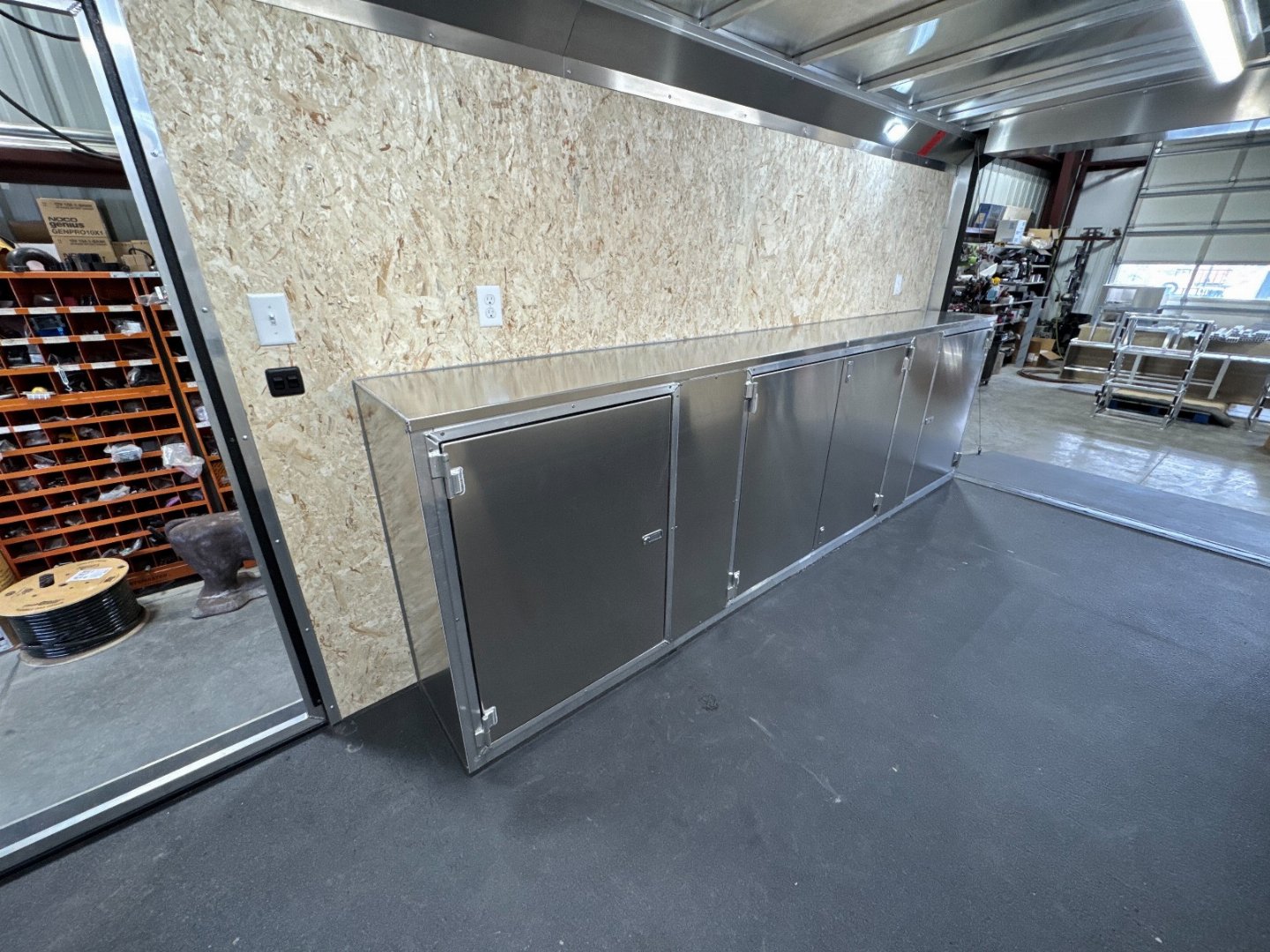 New 2025 Logan Coach Contractor Tool Crib