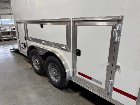 New 2025 Logan Coach Contractor Tool Crib