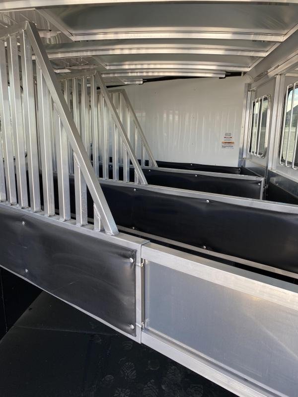 New 2022 Sundowner Trailers 4 Horse Gooseneck Trailer