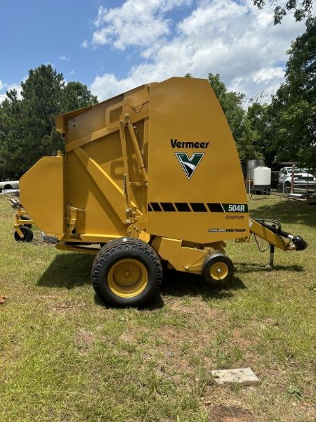 New 2025 Vermeer 504R Signature Hay / Forage