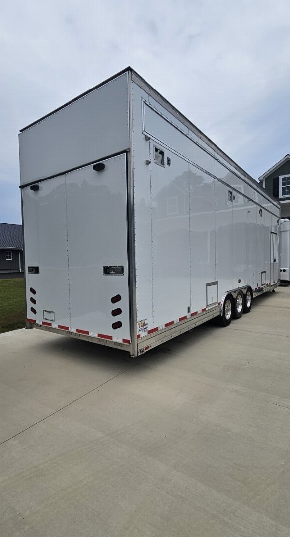 Used 2003 T & E Enterprises Loaded 36’ Stacker Trailer