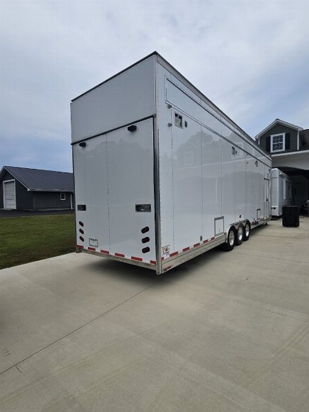 Used 2003 T & E Enterprises Loaded 36’ Stacker Trailer