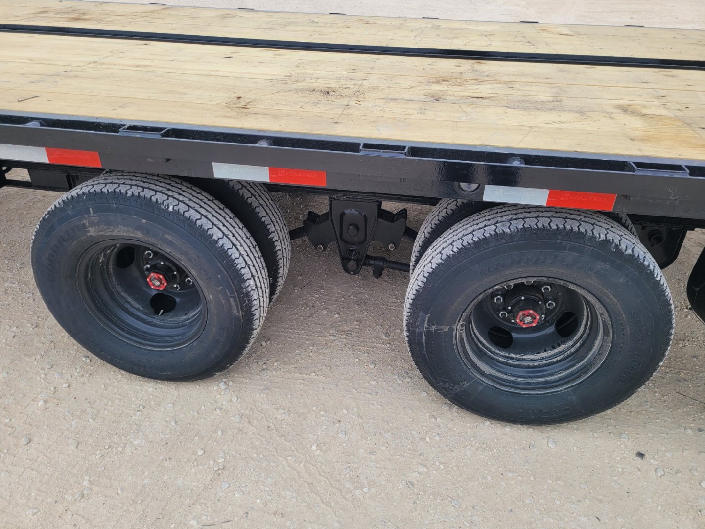 New 2025 Load Trail 40' 24k Gooseneck w/ Max Ramps