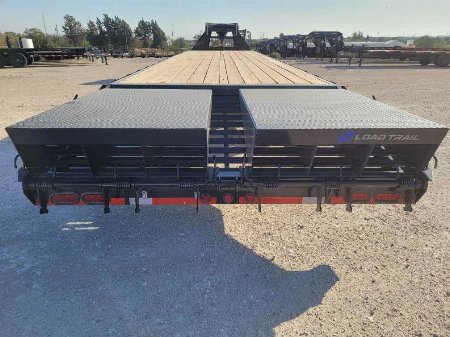 New 2025 Load Trail 40' 24k Gooseneck w/ Max Ramps