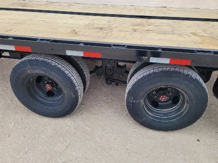 New 2025 Load Trail 40' 24k Gooseneck w/ Max Ramps