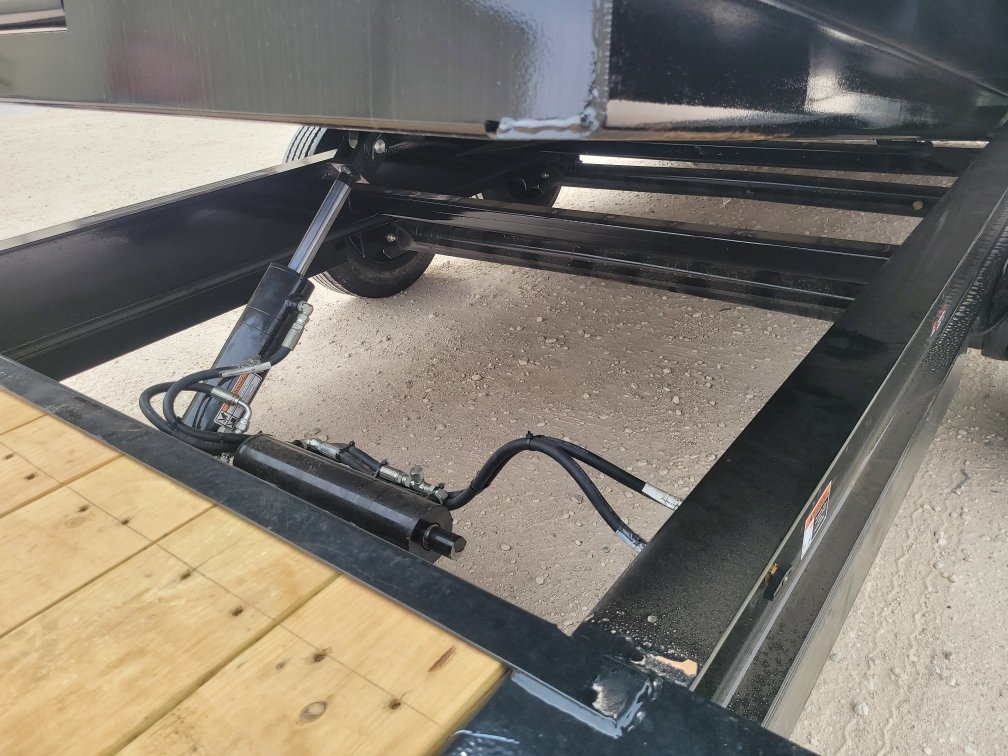 New 2025 Load Trail 102"X26' 20K Gooseneck Tilt