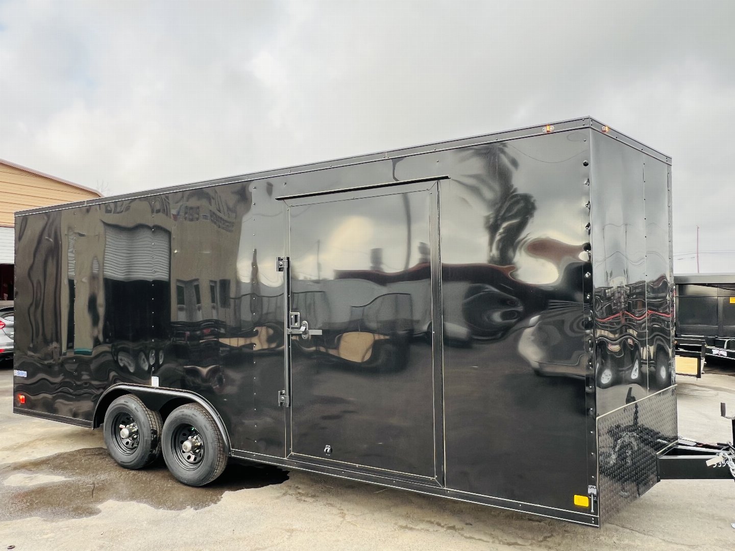 New 2025 Continental Cargo 8.5x20 Cargo / Enclosed Trailer