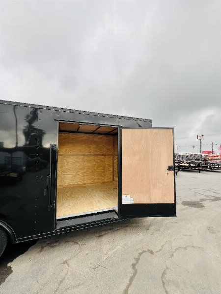New 2025 Continental Cargo 8.5x20 Cargo / Enclosed Trailer