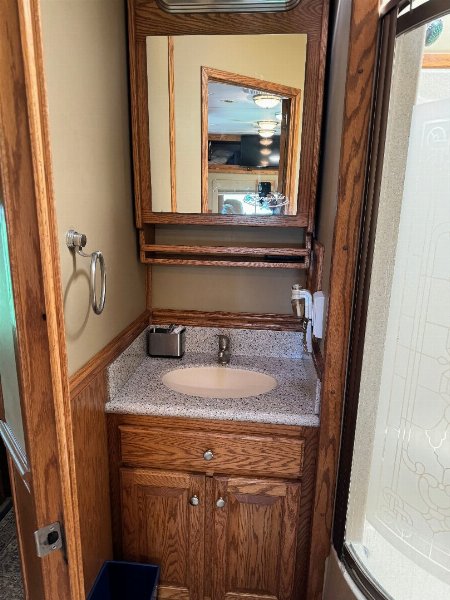 Used 2008 Renegade 45’ T andem Axle Motorcoach