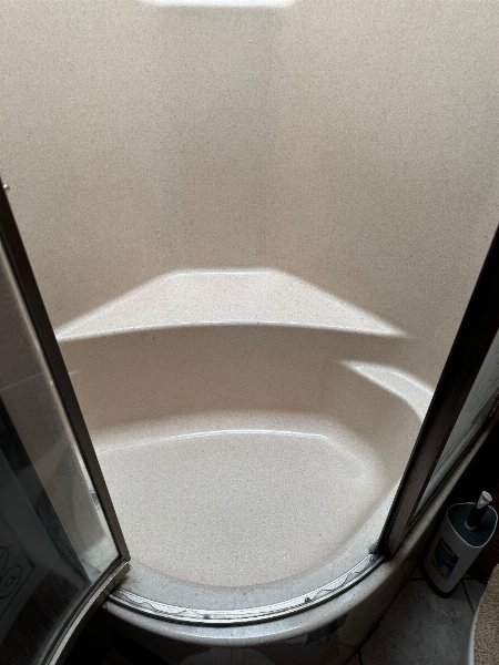 Used 2008 Renegade 45’ T andem Axle Motorcoach