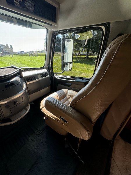 Used 2008 Renegade 45’ T andem Axle Motorcoach