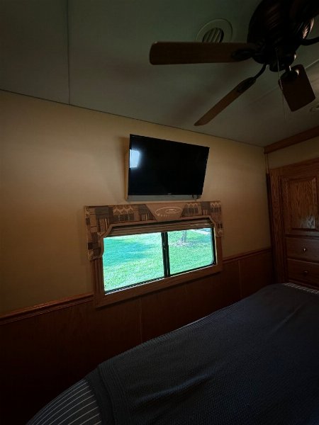 Used 2008 Renegade 45’ T andem Axle Motorcoach