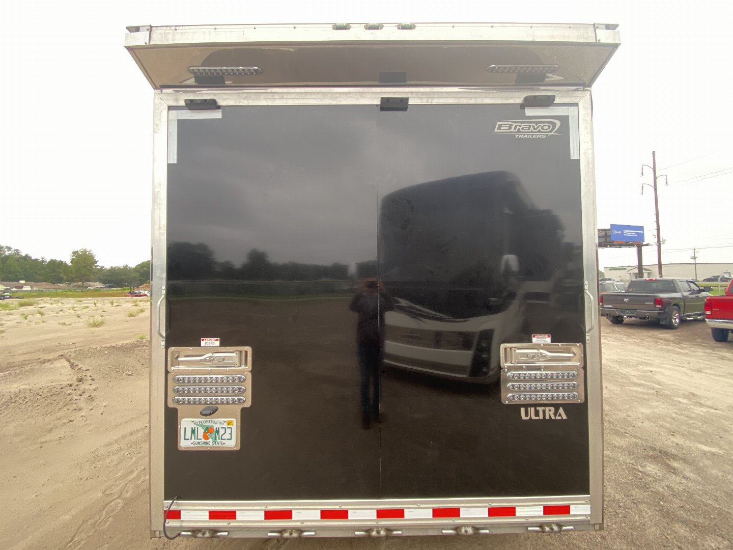Used 2020 Bravo 48’ Icon Gooseneck Race Trailer