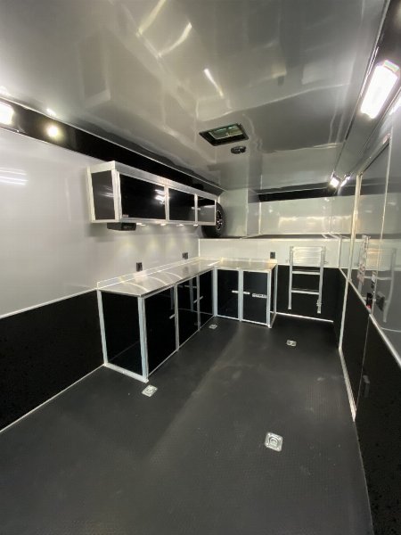 Used 2020 Bravo 48’ Icon Gooseneck Race Trailer