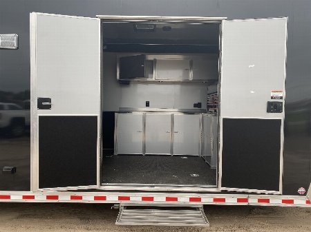 Used 2020 Bravo 48’ Icon Gooseneck Race Trailer