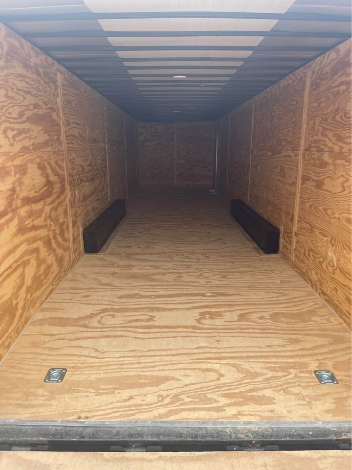 Used 2022 Peach Cargo 34’ V-Nose Trailer